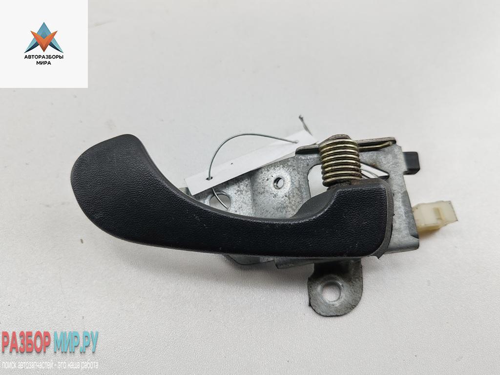 ручка внутренняя передняя правая Mitsubishi Carisma 1 поколение 1997, 1.8 л., бензин, МКПП, чёрный, хетчбэк 5 дв., MR288396 - фото №1