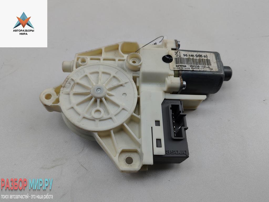 моторчик стеклоподъемника задний правый Peugeot 407 1 поколение 2004, 2.2 л., бензин, МКПП, синий, седан, 9646595580 - фото №1