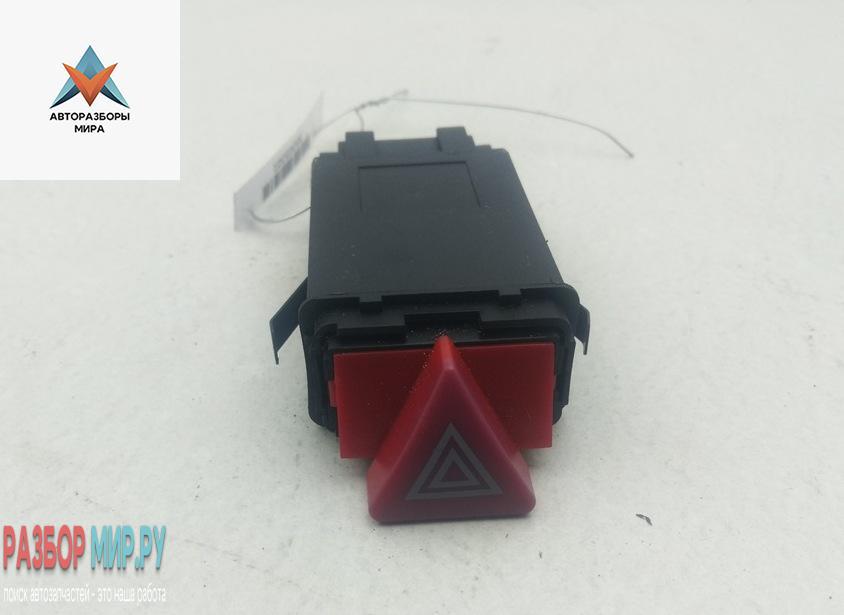 кнопка аварийной сигнализации Audi A6 Allroad Quattro C5 2000, 2.5 л., дизель, АКПП, зелёный, универсал, 4B0941509C - фото №1