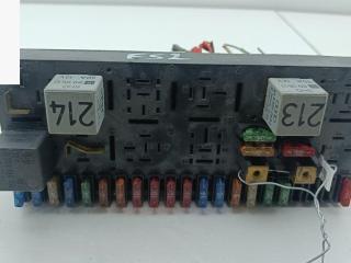 блок предохранителей Audi 80 8A/B3 1989, 1.8 л., бензин, МКПП, серый, седан, 443941822A