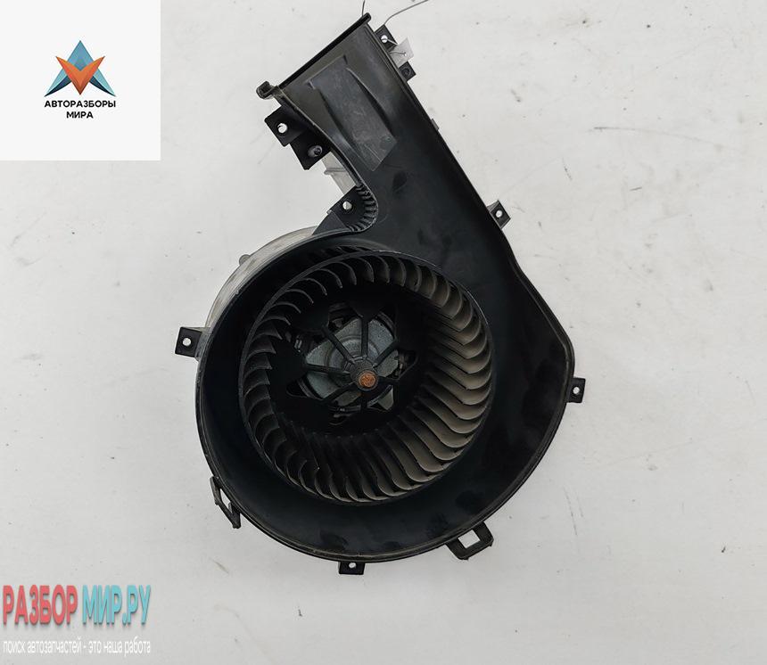 моторчик печки Opel Vectra C 2003, 2.0 л., бензин, МКПП, синий, хетчбэк 5 дв., 985852T - фото №1