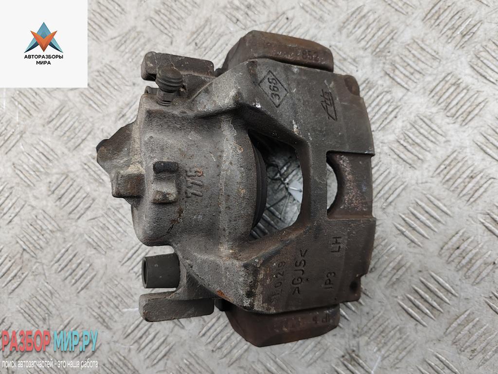 суппорт передний левый Renault Laguna 3 поколение 2008, 2.0 л., дизель, АКПП, чёрный, универсал - фото №1