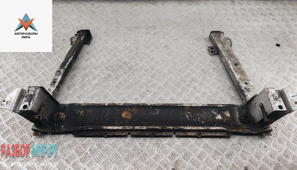 балка под радиатор Renault Laguna 3 поколение 2008, 2.0 л., дизель, АКПП, чёрный, универсал - фото №1
