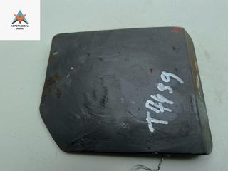 лючок топливного бака Volkswagen Transporter T4 1993, 2.4 л., дизель, МКПП, красный, микроавтобус, 701809905