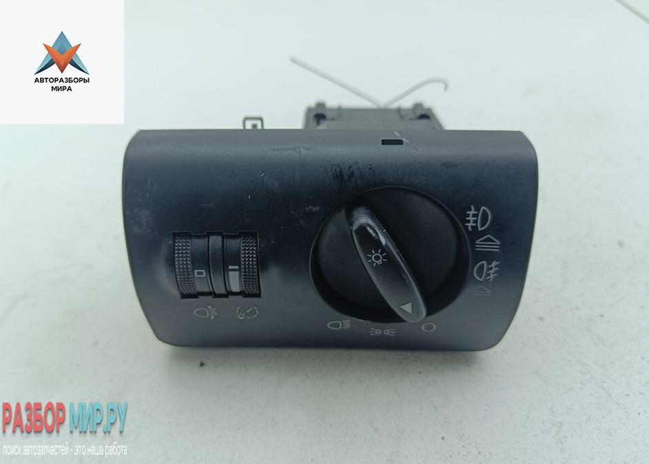 переключатель света Audi A6 4B/C5 1998, 2.5 л., дизель, МКПП, красный, универсал, 4B1941531C - фото №1