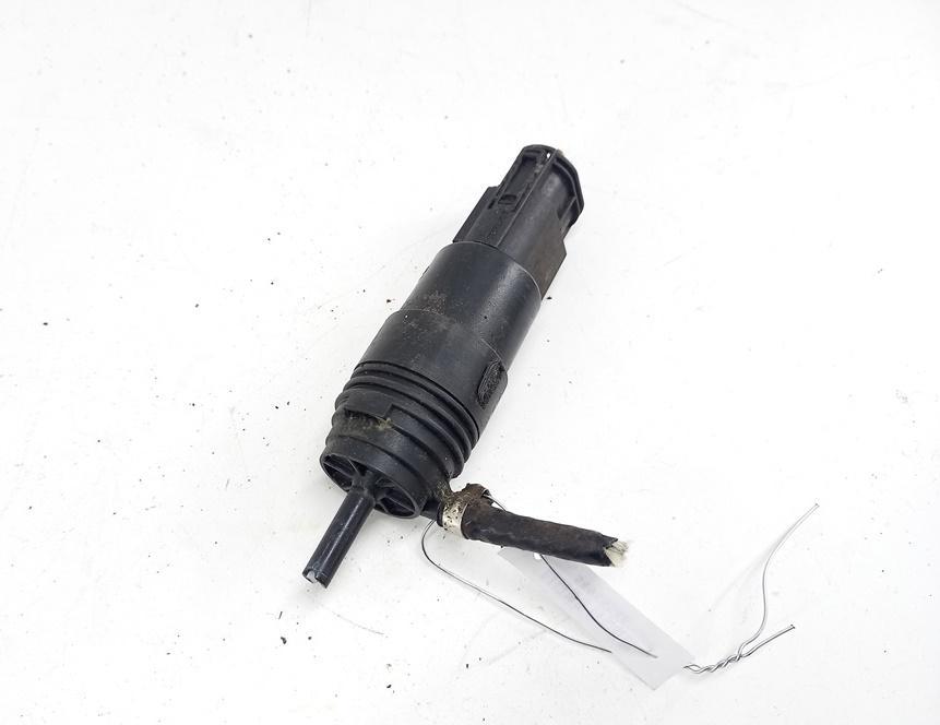 насос (моторчик) омывателя стекла BMW 7 E38 1997, зелёный, седан, 67128360244
