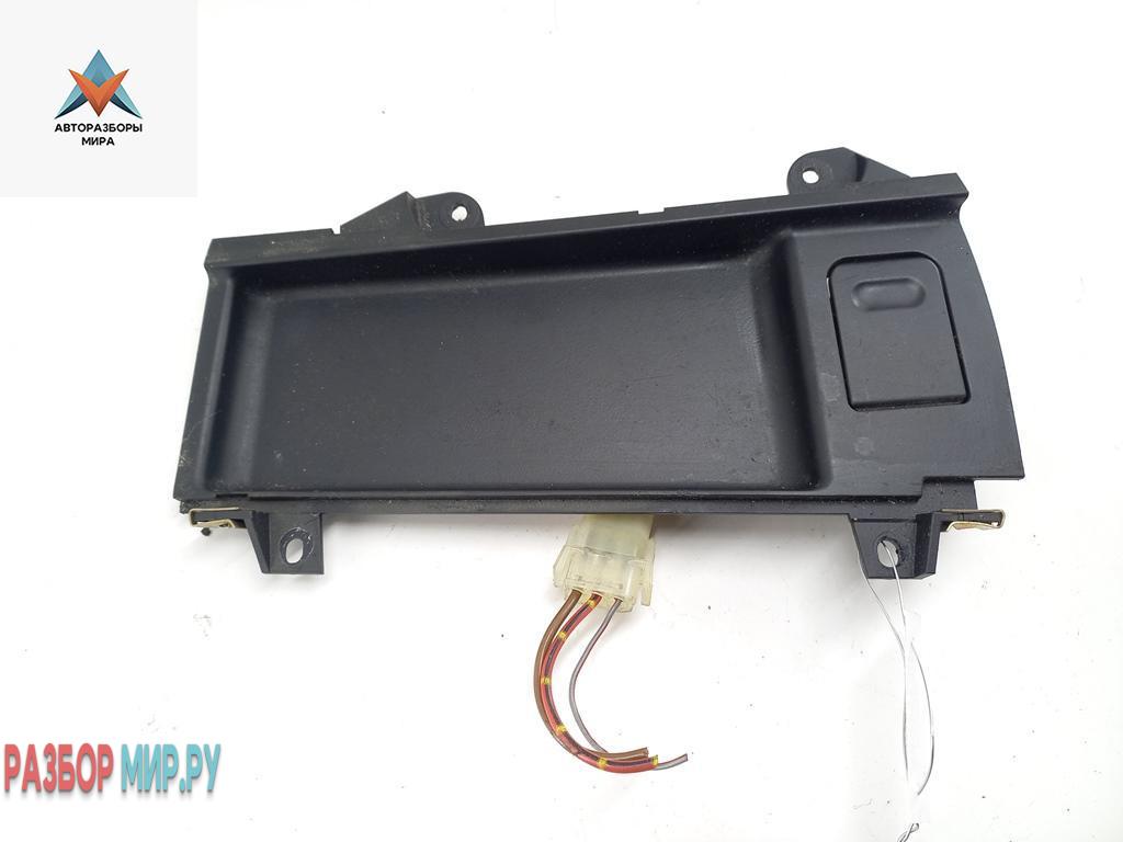 прикуриватель BMW 5 серия E39 1997, 2.5 л., бензин, АКПП, чёрный, универсал, 8159694 - фото №1