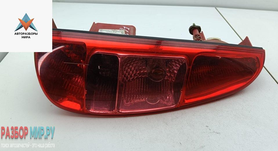 фонарь задний левый Peugeot 807 1 поколение 2005, 2.2 л., дизель, МКПП, серый, минивэн, 1400355280 - фото №1