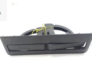 подстаканник BMW 5 серия E39 1997, 2.5 л., бензин, АКПП, чёрный, универсал, 8184520