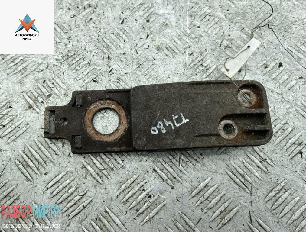 кронштейн (крепление) Opel Insignia 1 поколение (A) 2011, 1.4 л., бензин, МКПП, белый, седан - фото №1