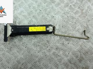 домкрат Renault Laguna 2 поколение [рестайлинг] 2005, 1.6 л., бензин, МКПП, серый, универсал, 8200002314