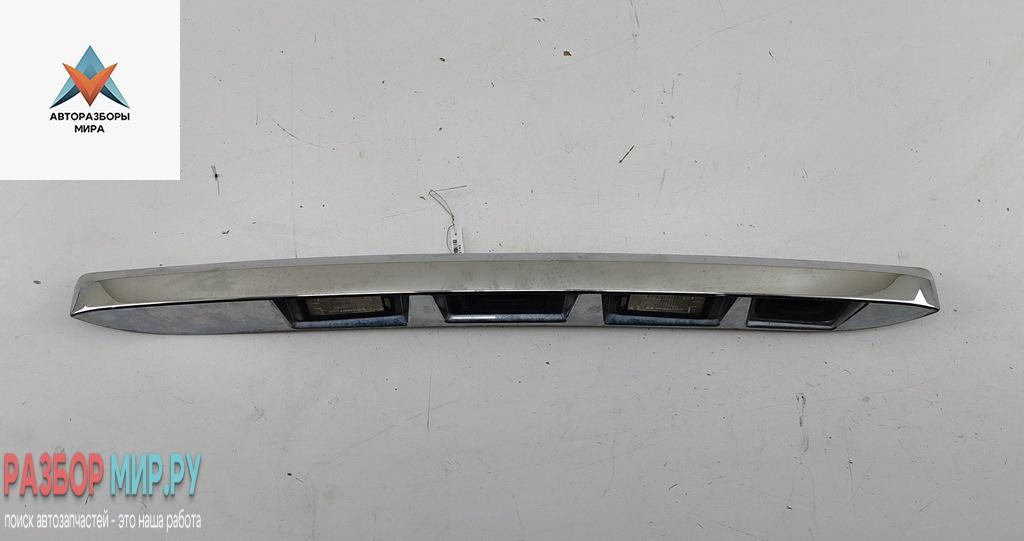 накладка подсветки номера Renault Laguna 3 поколение 2008, 2.0 л., дизель, АКПП, чёрный, универсал - фото №1