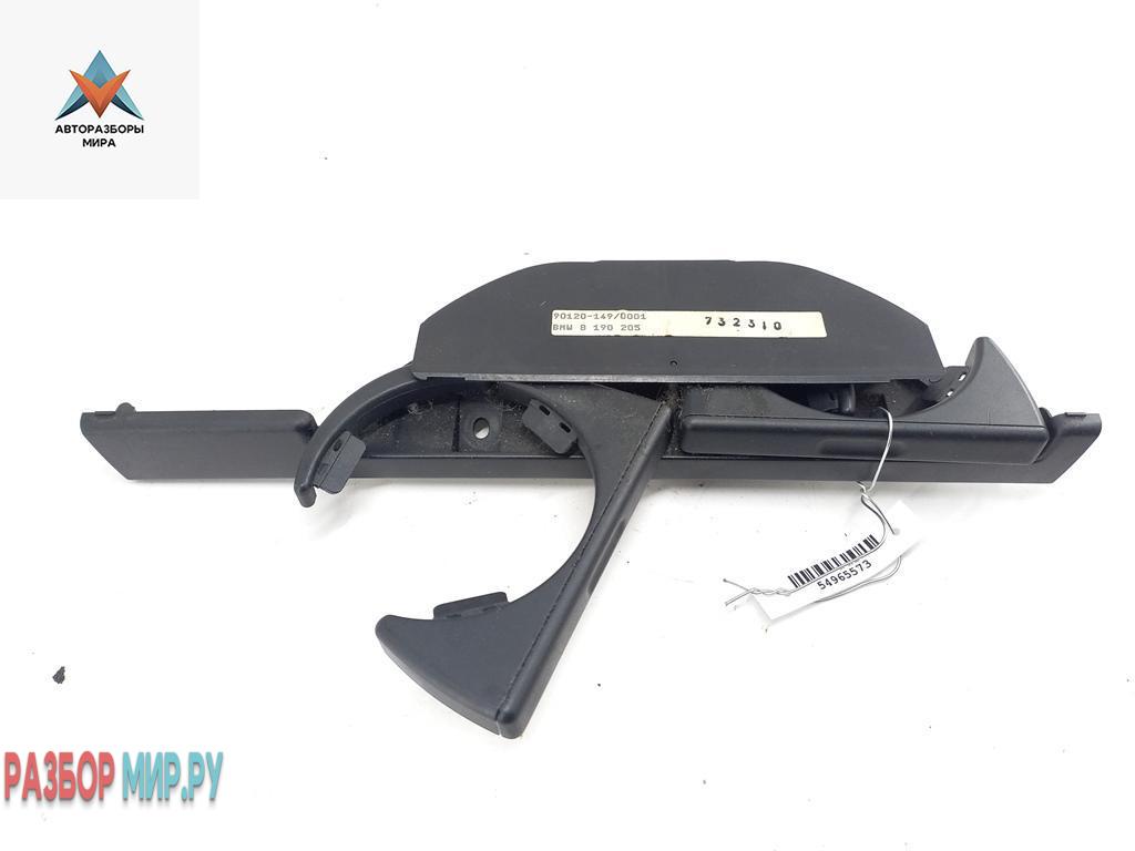 подстаканник BMW 5 серия E39 1997, 2.5 л., бензин, АКПП, чёрный, универсал, 8190205 - фото №1