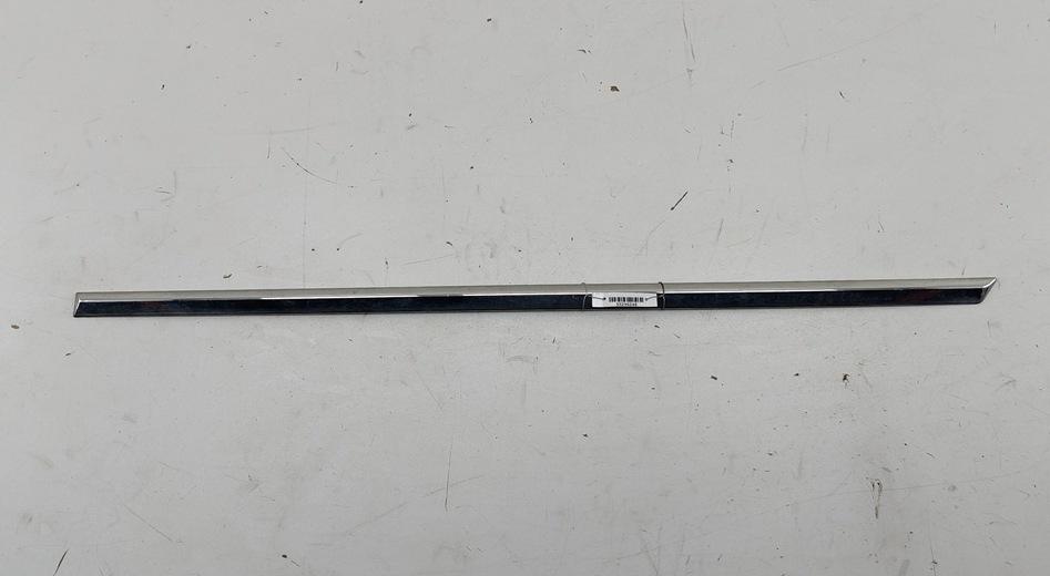 молдинг двери задней левой Volkswagen Passat B6 2006, 2.0 л., бензин, МКПП, синий, универсал, 3C0853753A