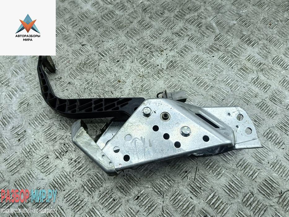 педаль сцепления Opel Zafira 2 поколение (B) 2006, 1.9 л., дизель, МКПП, серый, минивэн - фото №1