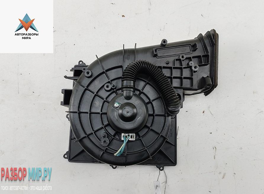 моторчик печки Nissan Primera P12 2002, 2.2 л., дизель, МКПП, серый, универсал, 27200AV600 - фото №1