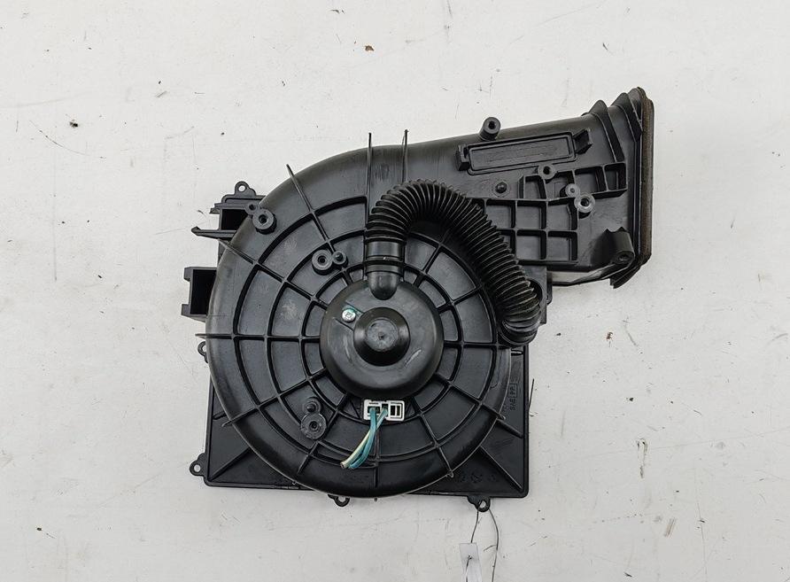 моторчик печки Nissan Primera P12 2002, 2.2 л., дизель, МКПП, серый, универсал, 27200AV600