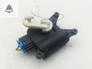 моторчик заслонки печки Volkswagen Golf 5 поколение 2005, 1.4 л., бензин, МКПП, серый, хетчбэк 5 дв., 0132801363