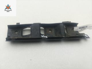 кронштейн переднего бампера Volkswagen Passat B6 2009, 1.4 л., бензин, МКПП, чёрный, универсал, 3C0807184