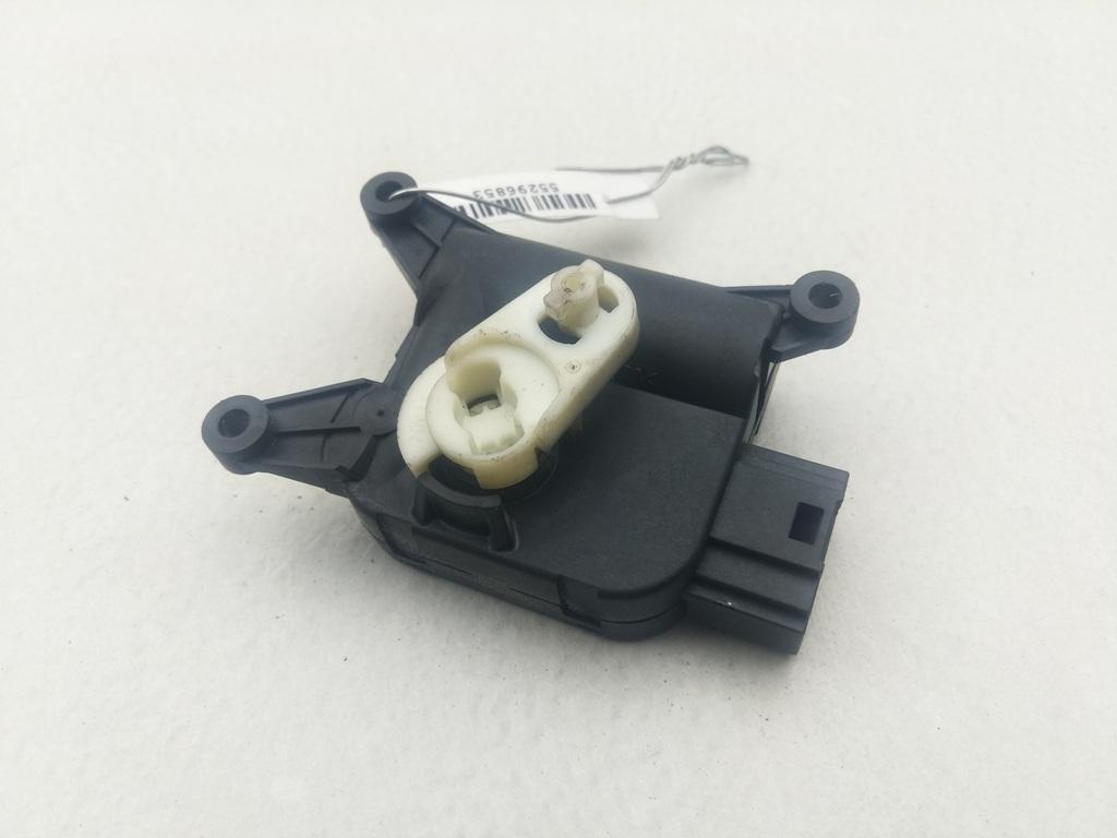 моторчик заслонки печки Volkswagen Passat B6 2006, 1.6 л., бензин, АКПП, чёрный, универсал, 3C1907511A - фото №1