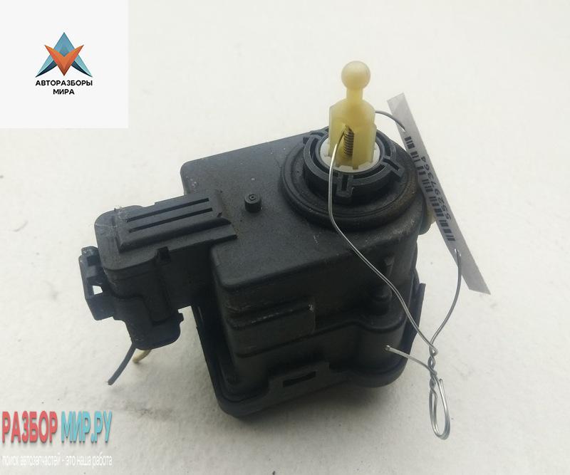 корректор фар Renault Laguna 2 поколение 2001, 3.0 л., бензин, АКПП, серый, универсал, 8200006664 - фото №1