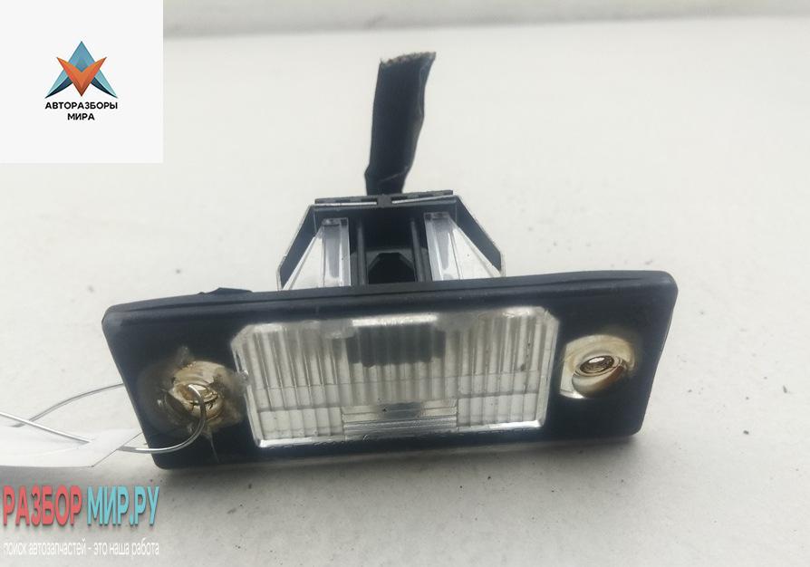 подсветка номера Volkswagen Golf 4 поколение 1999, 1.6 л., бензин, МКПП, серый, универсал - фото №1