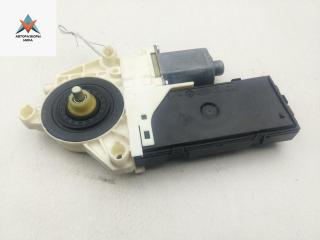 моторчик стеклоподъемника передний правый Renault Laguna 3 поколение 2008, 2.0 л., дизель, АКПП, чёрный, универсал, 807300003R