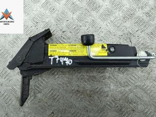 домкрат Mercedes-Benz SLK-Класс R170 [рестайлинг] 2002, 2.3 л., бензин, МКПП, чёрный, кабриолет, 1705830315