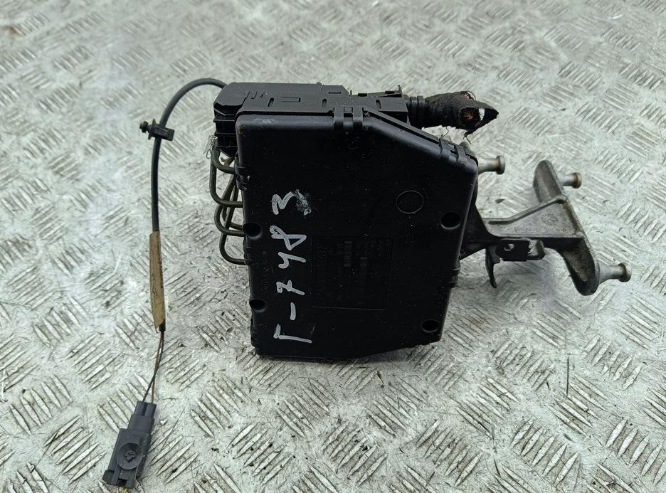 блок ABS Mercedes-Benz C W203 2000, 2.2 л., дизель, МКПП, серый, седан, 2035451632