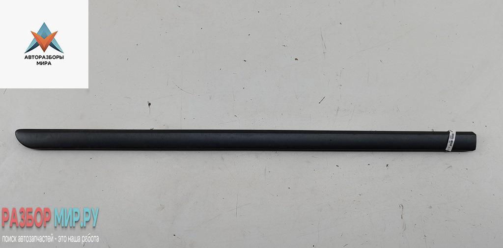 молдинг двери передней левой Renault Laguna 3 поколение 2008, 2.0 л., дизель, АКПП, чёрный, универсал, 88873001R - фото №1