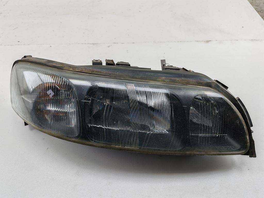 фара правая Volvo S60 2002, 2.4 л., дизель, МКПП, чёрный, седан, 8659611