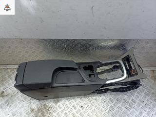 консоль салона (центральная часть) Opel Insignia 1 поколение (A) 2011, 1.4 л., бензин, МКПП, белый, седан