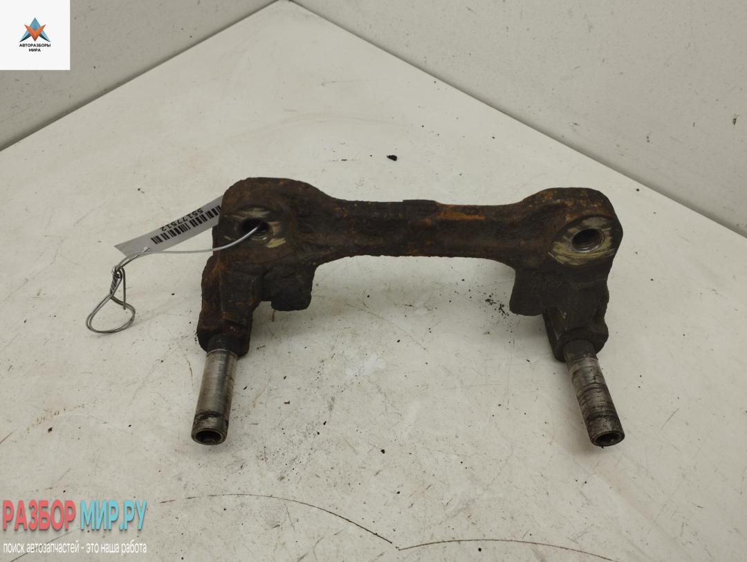 скоба суппорта Nissan Primera P12 2002, 2.2 л., дизель, МКПП, серый, универсал - фото №1