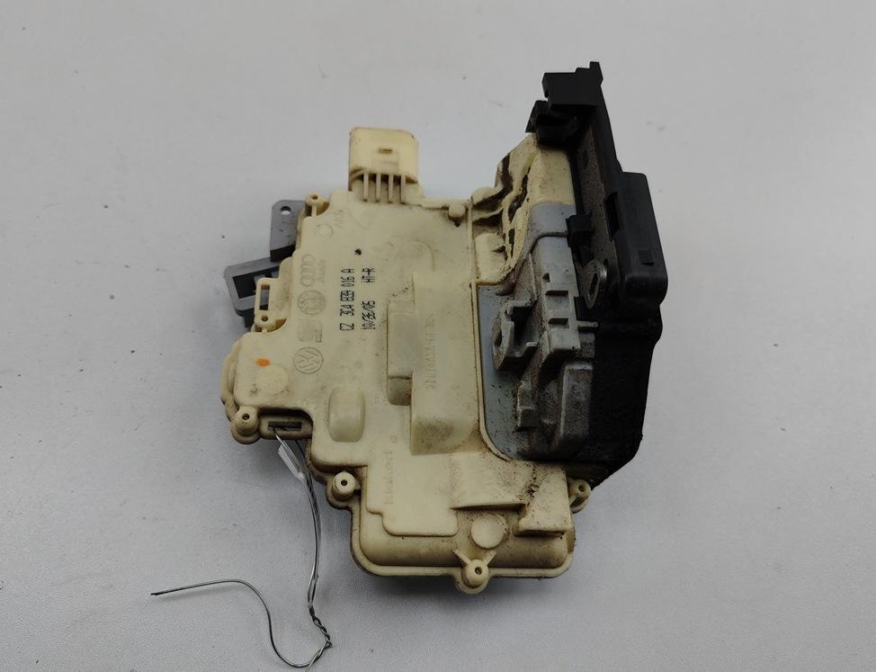 замок двери задней правой Volkswagen Passat B6 2005, 2.0 л., дизель, МКПП, серый, универсал, 3C4B39016A