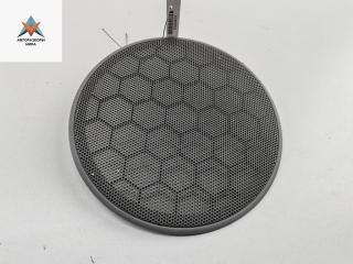 Сетка (решетка) динамика Volkswagen Passat B5 1997, 1.8 л., бензин, МКПП, серый, универсал, 101439202