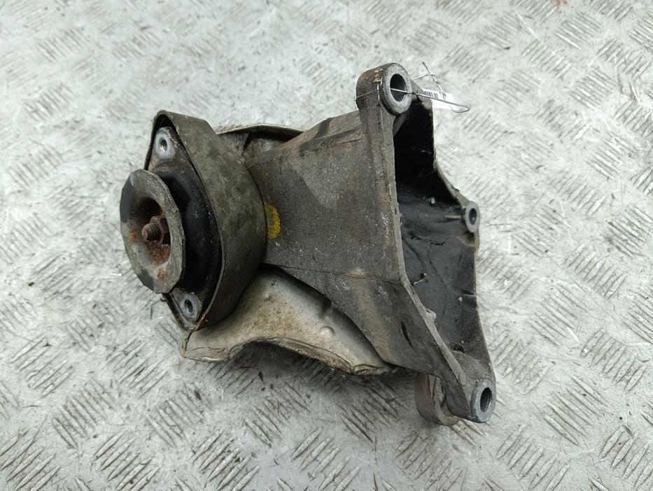 кронштейн КПП Volkswagen Passat B5 1997, 1.6 л., бензин, МКПП, синий, универсал