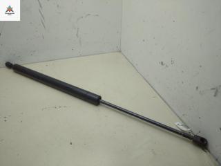 амортизатор крышки багажника (3-5 двери) Volkswagen Transporter T4 1993, 2.4 л., дизель, МКПП, красный, микроавтобус