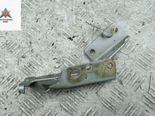 петля капота правая Ford Focus 1 поколение [рестайлинг] 2003, серый, хетчбэк 5 дв., XS4115801AF