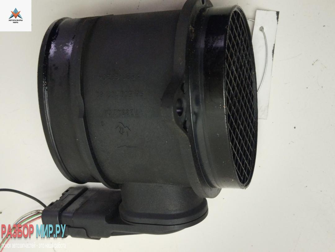 Расходомер (измеритель потока воздуха) Ford Focus 2 поколение 2006, 1.6 л., дизель, МКПП, серый, универсал, 9650010780 - фото №1