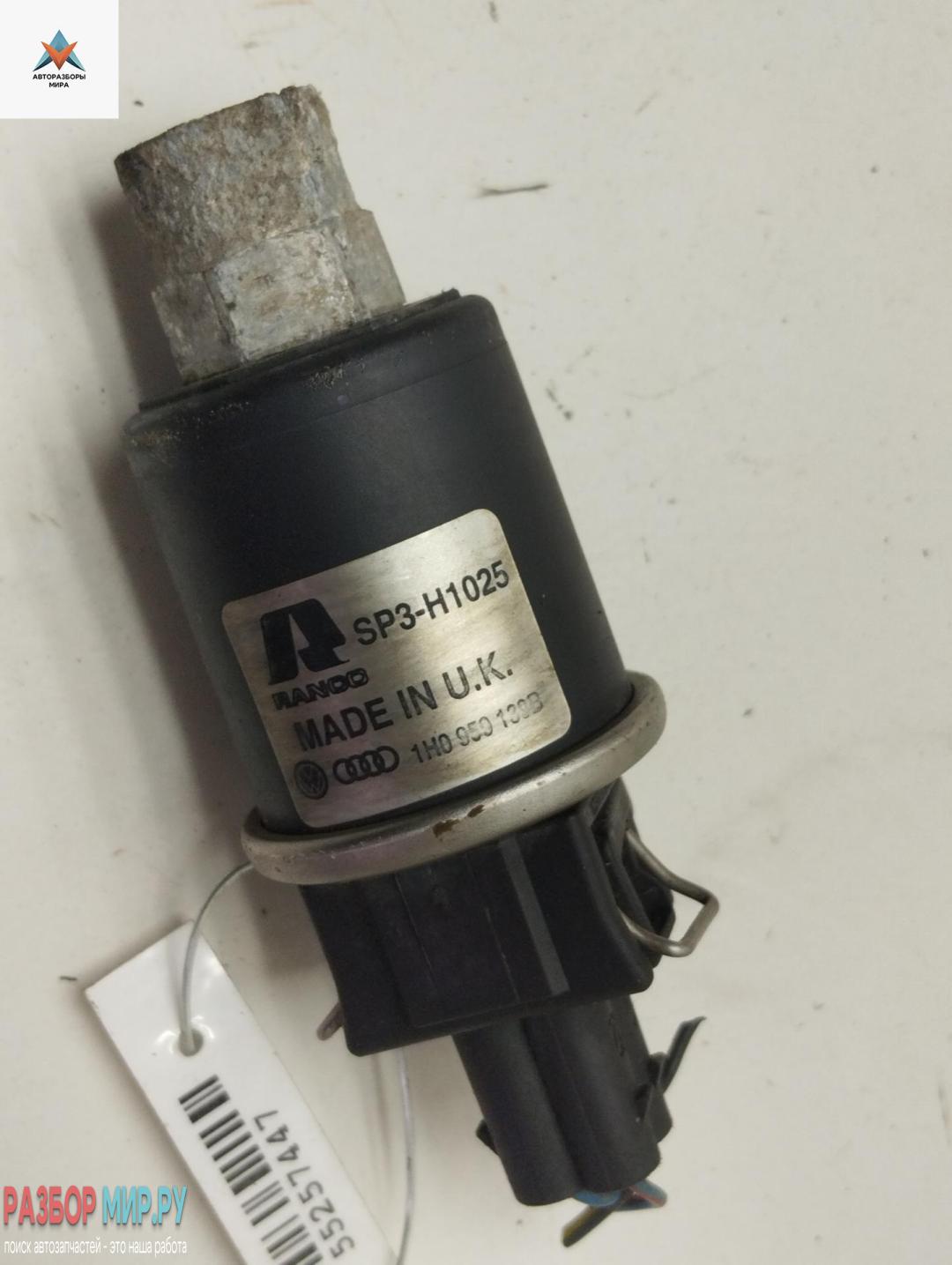 датчик кондиционера Ford Galaxy 1 поколение 1998, 1.9 л., дизель, МКПП, красный, минивэн, 1H0959139B - фото №1