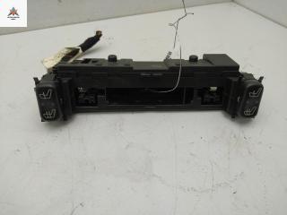 кнопка обогрева сидений Mercedes-Benz SLK-Класс R170 [рестайлинг] 2002, 2.3 л., бензин, МКПП, чёрный, кабриолет, 2108200151