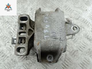 подушка крепления КПП Volkswagen Golf 4 поколение 1999, 1.4 л., бензин, МКПП, синий, хетчбэк 5 дв.