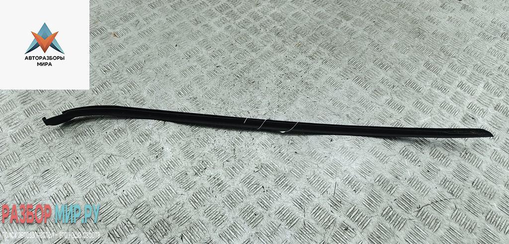 молдинг лобового стекла Volkswagen Touran 1 поколение 2004, 1.9 л., дизель, МКПП, синий, минивэн - фото №1