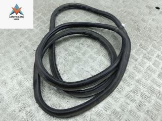 Уплотнитель крышки (двери) багажника Volkswagen Passat B6 2005, 2.0 л., дизель, МКПП, серый, универсал