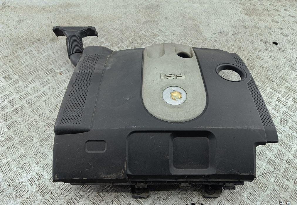 корпус воздушного фильтра Volkswagen Passat B6 2006, 1.6 л., бензин, АКПП, чёрный, универсал