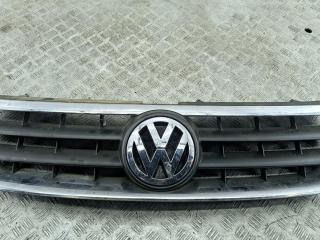решетка радиатора Volkswagen Touareg 2006, серый, внедорожник 5 дв.