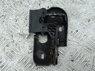 ответная часть (скоба) замка двери Volkswagen Passat B6 2006, 2.0 л., дизель, МКПП, чёрный, универсал