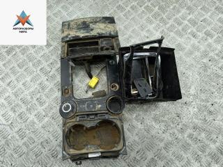 консоль салона (центральная часть) Volkswagen Touareg 1 поколение 2006, 3.0 л., дизель, АКПП, серый, внедорожник 5 дв.