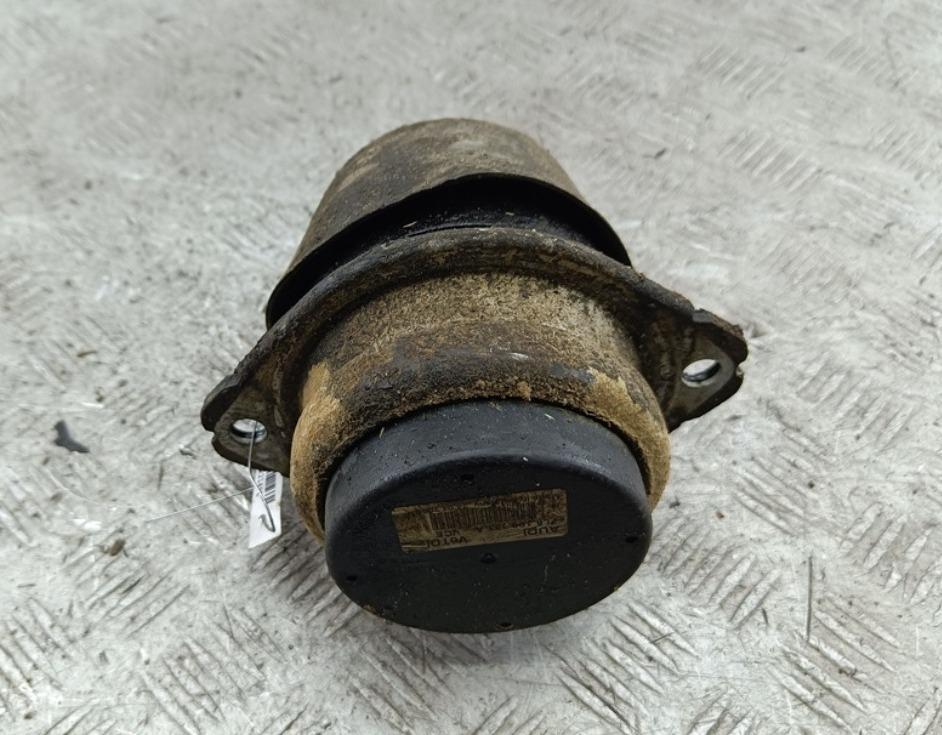 подушка крепления двигателя Volkswagen Touareg 2006, 3.0 л., дизель, АКПП, серый, внедорожник 5 дв.