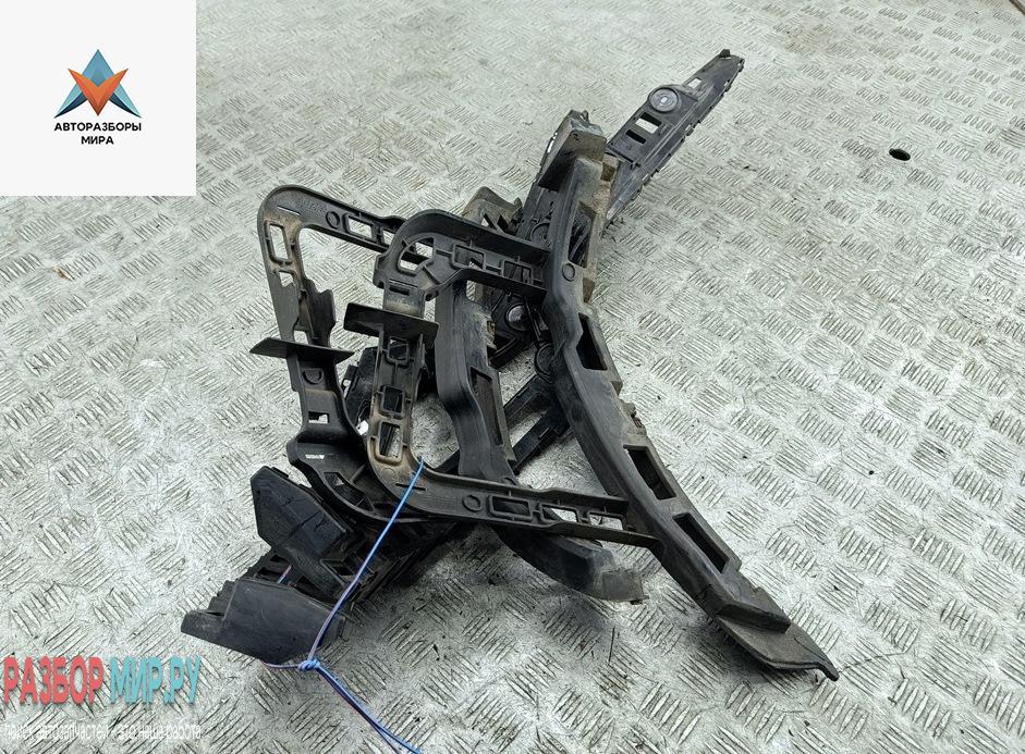 кронштейн заднего бампера Volkswagen Passat B7 2013, 2.0 л., дизель, АКПП, серый, универсал - фото №1